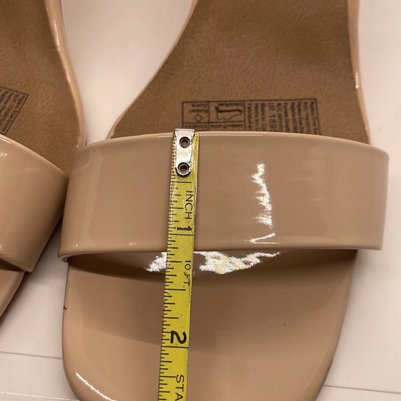 Nude patent ankle strap heels size 9 1/2 - Picture 11 of 13
